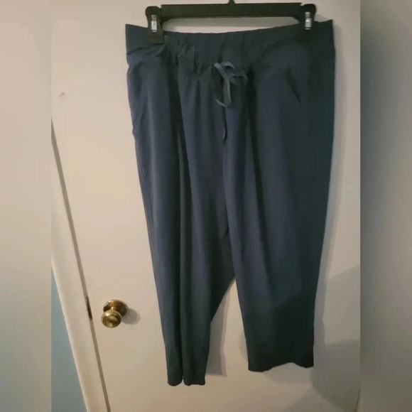Champion Capri Womens XXL Workout Navy Gym Activewear Yoga Walking - Picture 1 of 8